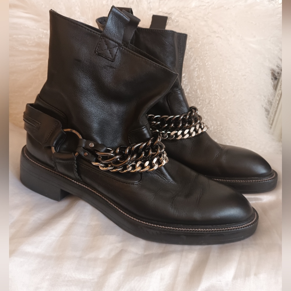 ZARA motorcycle boots black leather Womens Sz 40